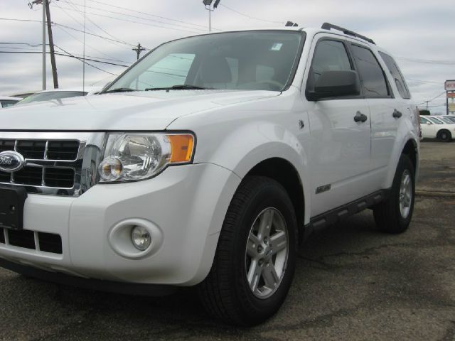 2008 Ford Escape Hybrid Ram 3500 Diesel 2-WD