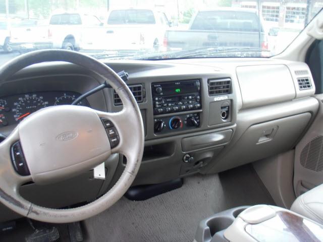 2000 Ford Excursion SLT 25