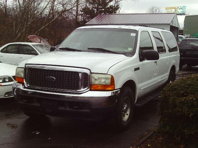 2000 Ford Excursion ESi