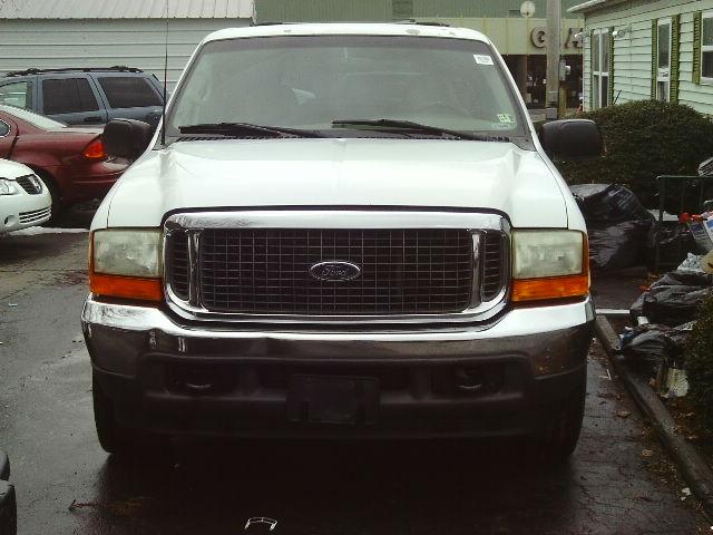 2000 Ford Excursion ESi