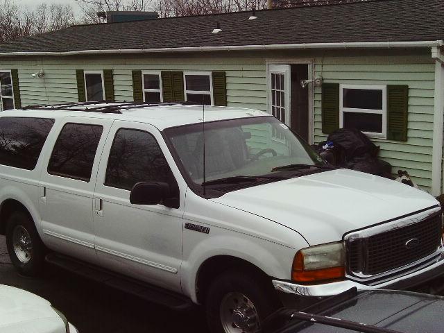 2000 Ford Excursion ESi