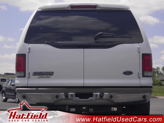 2001 Ford Excursion 2007 Chevrolet LS