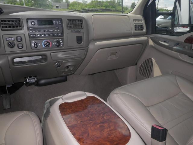 2001 Ford Excursion 2007 Chevrolet LS