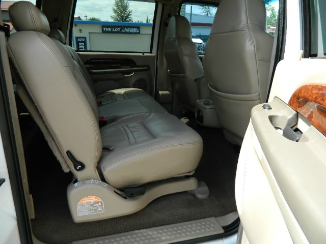 2001 Ford Excursion Super