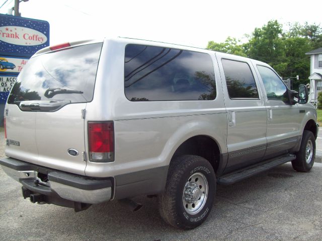 2002 Ford Excursion GS 2+2 Hatchback