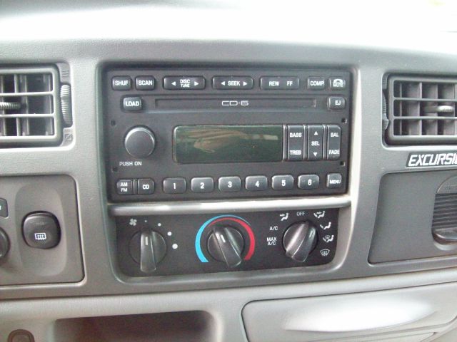 2002 Ford Excursion GS 2+2 Hatchback