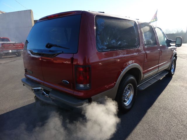 2002 Ford Excursion SXT 2WD V/6 Auto 5-pass