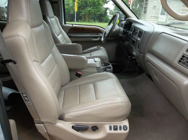 2002 Ford Excursion GXE Automatic