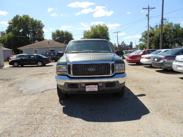 2002 Ford Excursion SLE - Clean Carfax Sharp