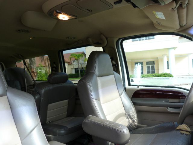 2003 Ford Excursion 4WD SL