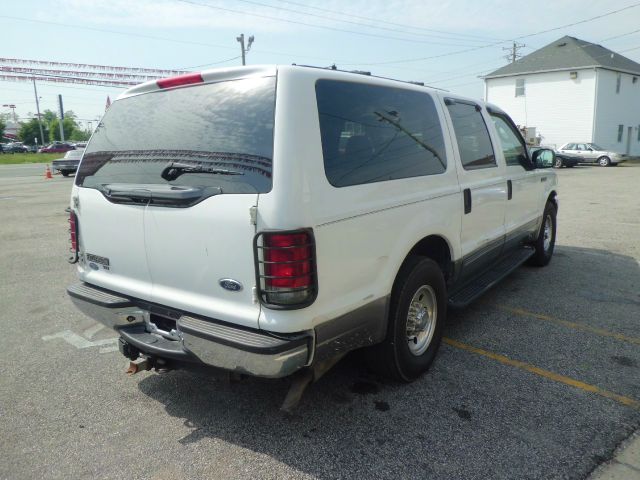 2003 Ford Excursion Limited 4DR Sedan W/moonroof