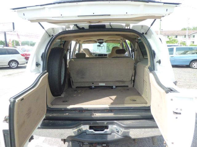 2003 Ford Excursion Limited 4DR Sedan W/moonroof