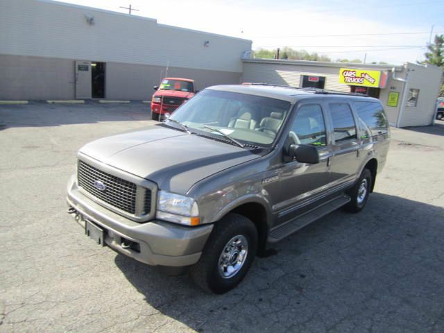 2004 Ford Excursion E 32