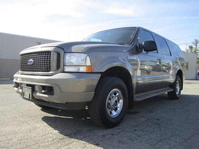 2004 Ford Excursion E 32