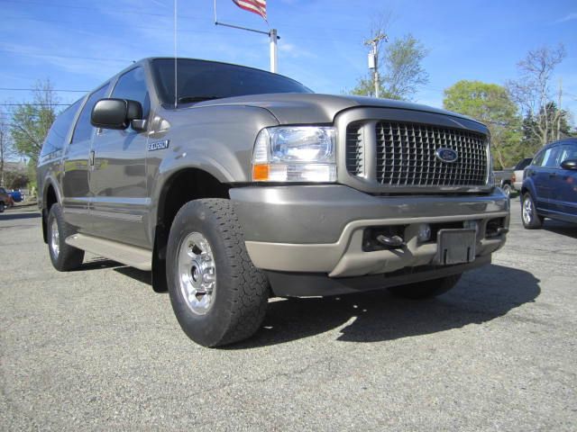 2004 Ford Excursion E 32