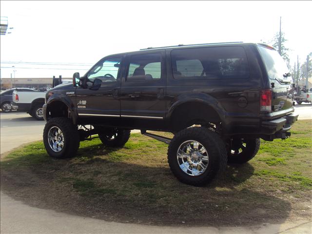 2004 Ford Excursion SLT 25