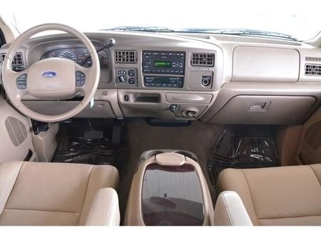 2004 Ford Excursion E 32