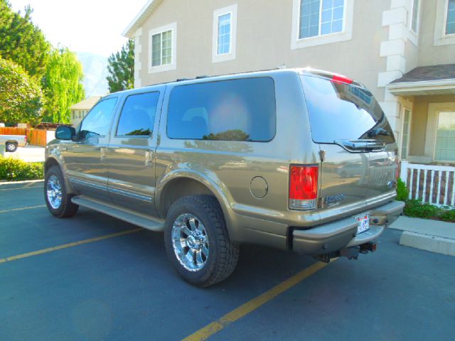 2005 Ford Excursion E 32