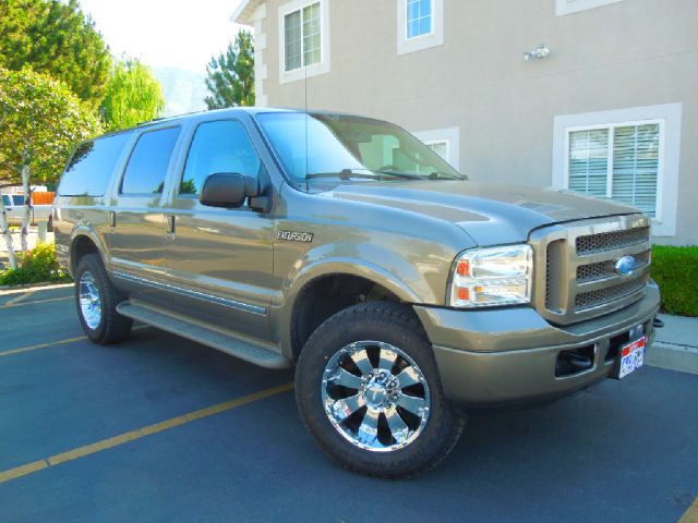 2005 Ford Excursion E 32