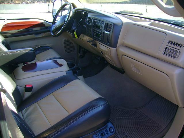 2005 Ford Excursion 4WD SL