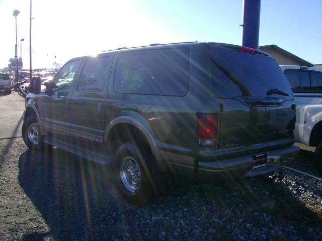 2005 Ford Excursion 4WD SL