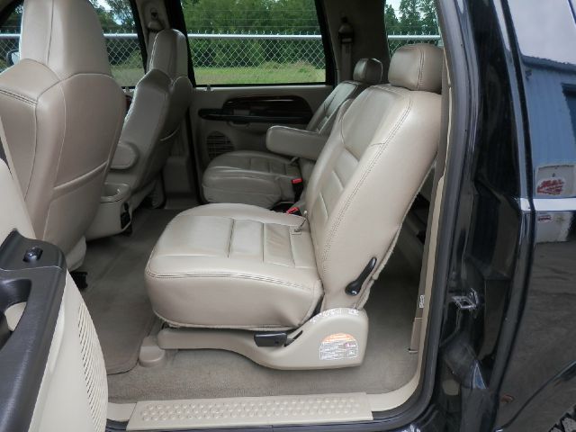 2005 Ford Excursion SLT 25