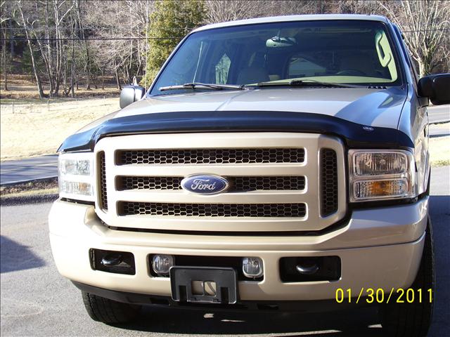 2005 Ford Excursion 4DR