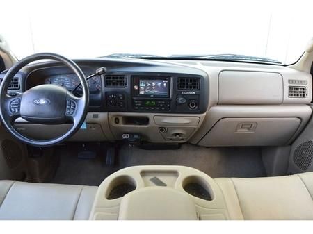 2005 Ford Excursion E 32