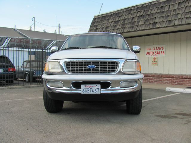 1997 Ford Expedition SL 4x4 Regular Cab