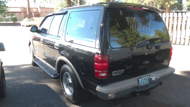 1999 Ford Expedition E320 - Extra Sharp