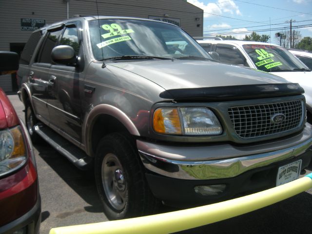 1999 Ford Expedition E320 - Extra Sharp