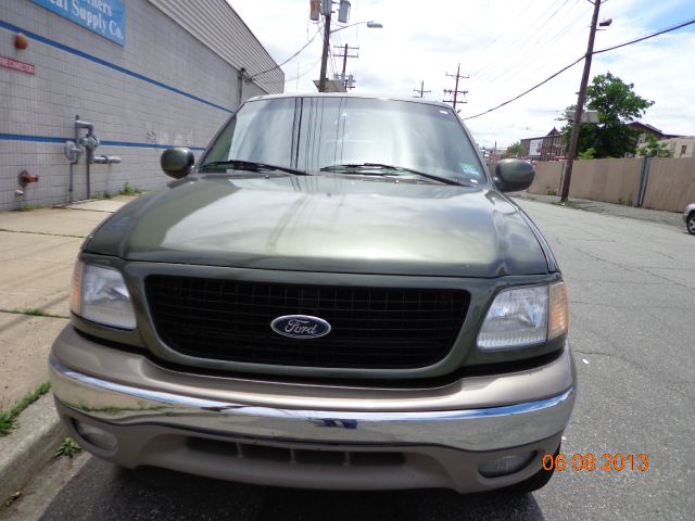 2000 Ford Expedition E320 - Extra Sharp