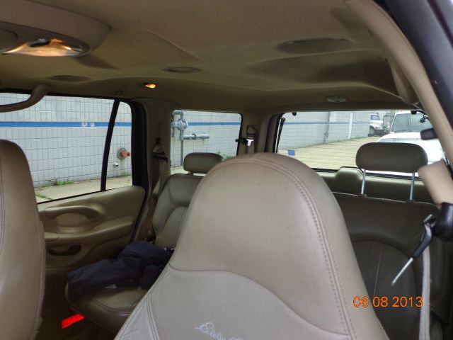 2000 Ford Expedition E320 - Extra Sharp