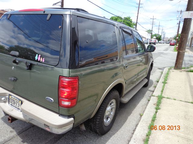 2000 Ford Expedition E320 - Extra Sharp