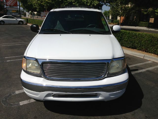 2000 Ford Expedition SL 4x4 Regular Cab