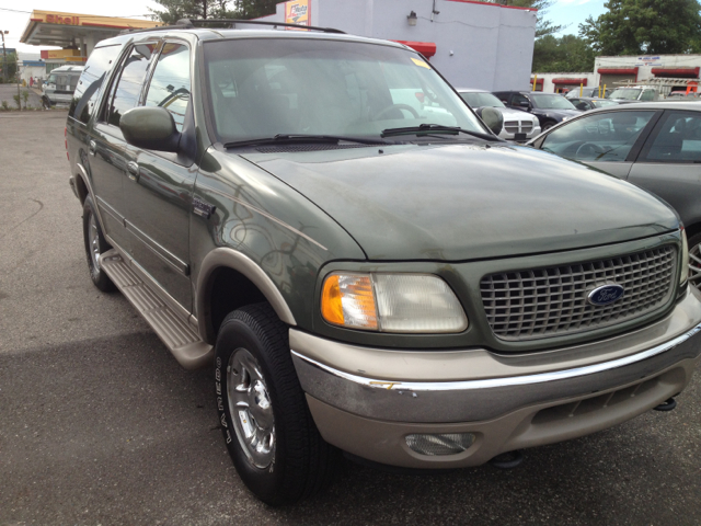 2000 Ford Expedition E320 - Extra Sharp