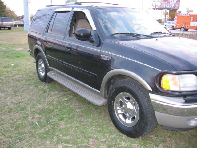 2000 Ford Expedition E320 - Extra Sharp