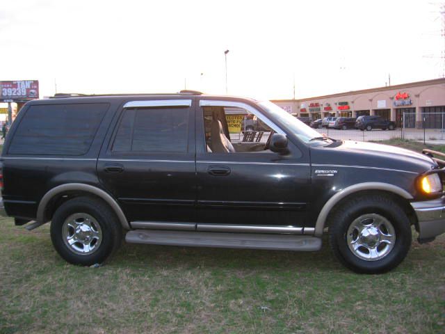 2000 Ford Expedition E320 - Extra Sharp