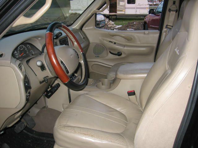 2000 Ford Expedition E320 - Extra Sharp