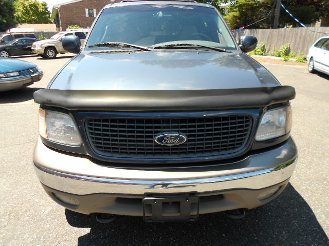 2001 Ford Expedition E320 - Extra Sharp