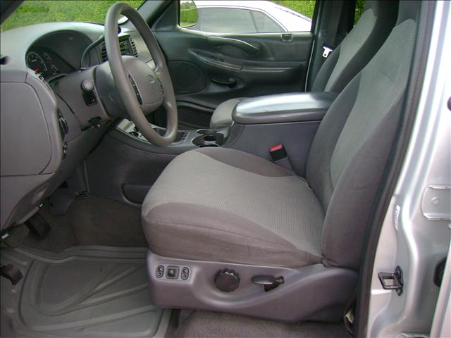 2001 Ford Expedition ESi