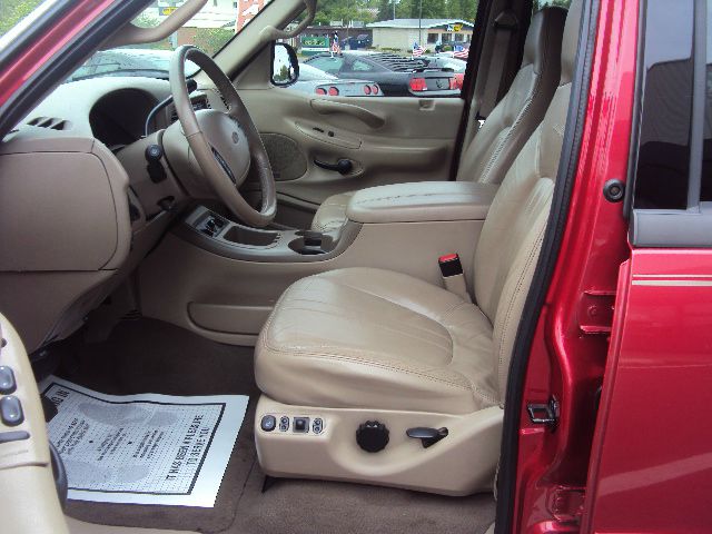 2001 Ford Expedition E320 - Extra Sharp