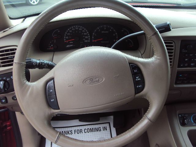 2001 Ford Expedition E320 - Extra Sharp