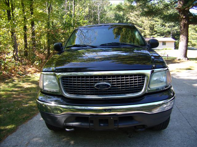 2002 Ford Expedition ESi