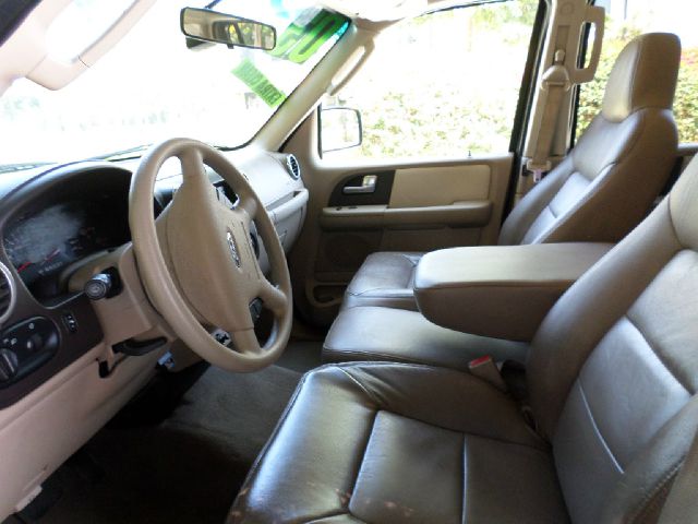 2003 Ford Expedition 2dr HB Man Spec