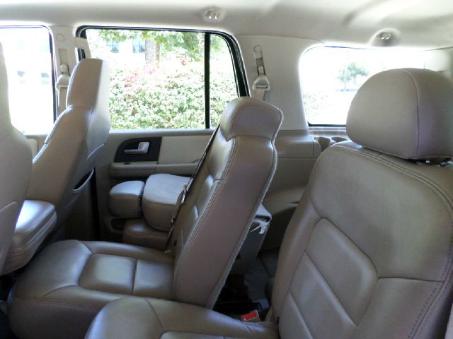 2003 Ford Expedition 2dr HB Man Spec