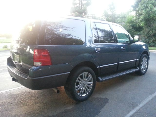 2003 Ford Expedition 2dr HB Man Spec