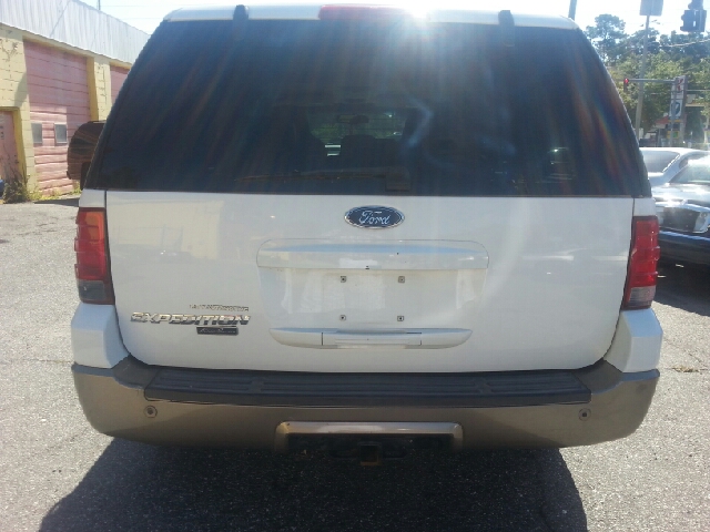 2003 Ford Expedition MOON BOSE Quads