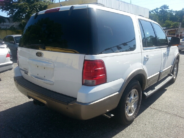 2003 Ford Expedition MOON BOSE Quads