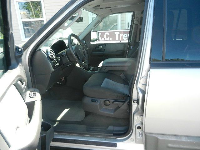 2003 Ford Expedition 4D SV AWD